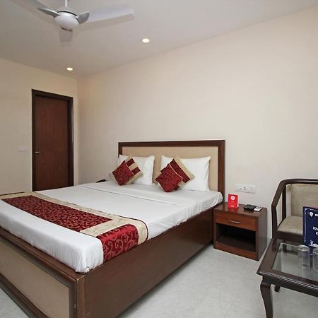 Oyo Hotel Blu Pebbles Near Delhi Airport New Delhi Eksteriør billede
