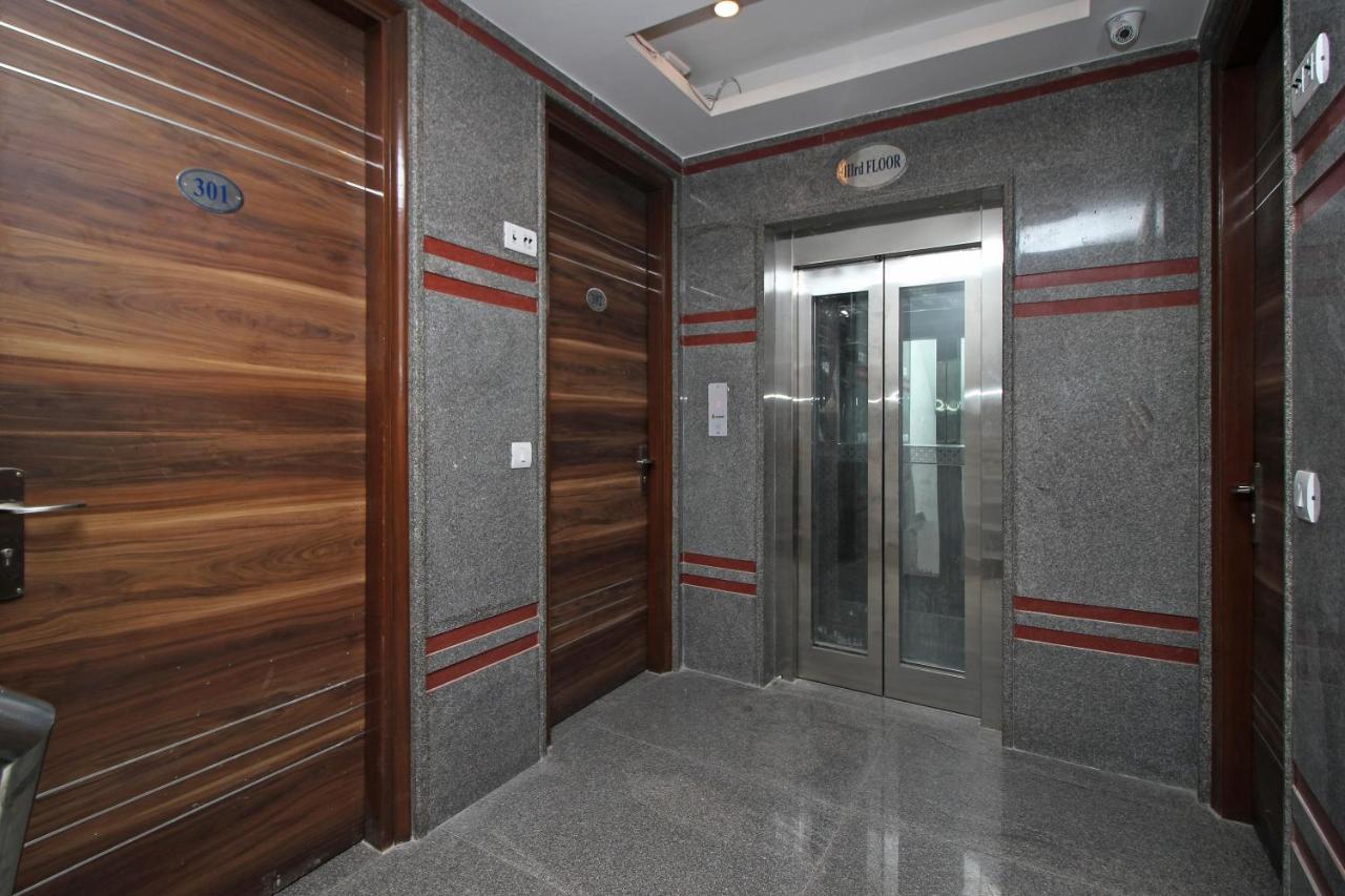 Oyo Hotel Blu Pebbles Near Delhi Airport New Delhi Eksteriør billede