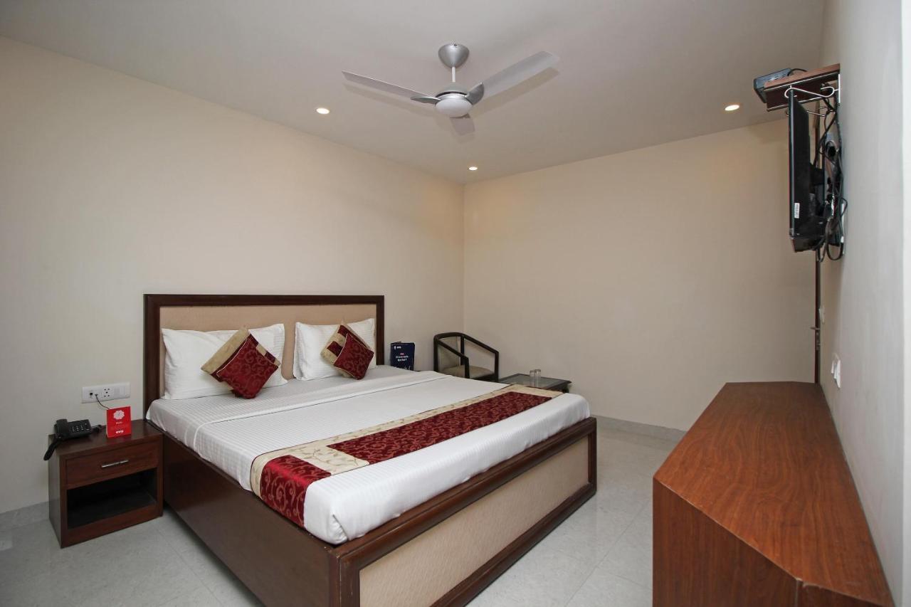 Oyo Hotel Blu Pebbles Near Delhi Airport New Delhi Eksteriør billede