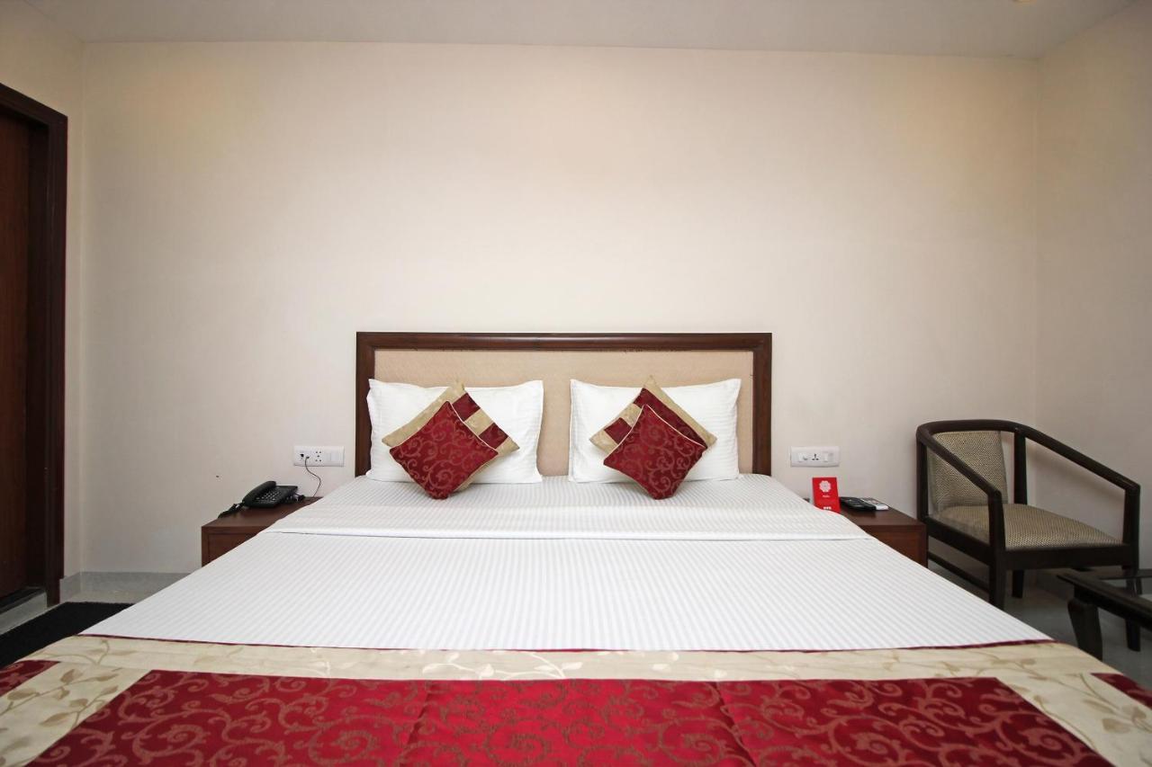 Oyo Hotel Blu Pebbles Near Delhi Airport New Delhi Eksteriør billede