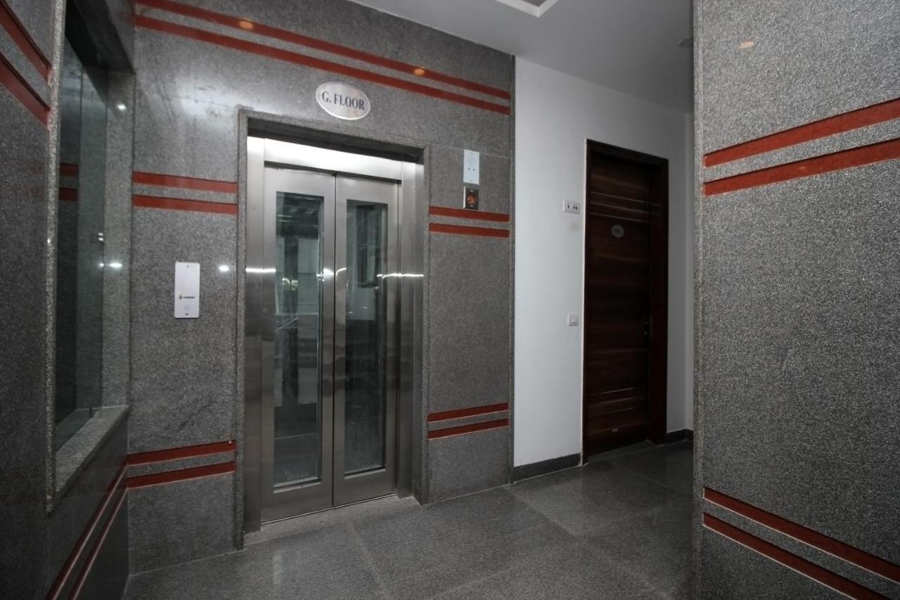 Oyo Hotel Blu Pebbles Near Delhi Airport New Delhi Eksteriør billede