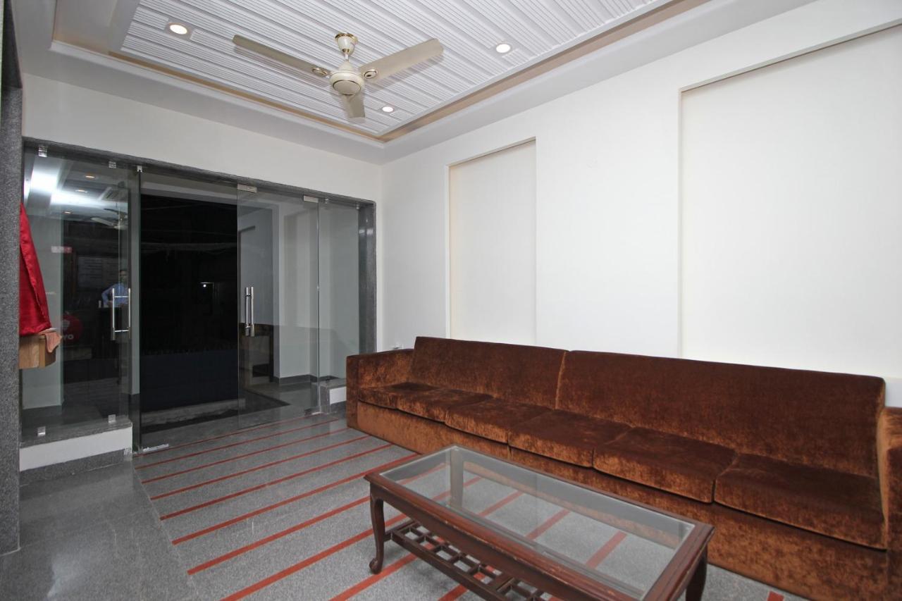 Oyo Hotel Blu Pebbles Near Delhi Airport New Delhi Eksteriør billede