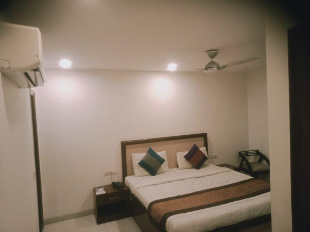 Oyo Hotel Blu Pebbles Near Delhi Airport New Delhi Eksteriør billede